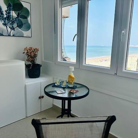 Apartamento A Pie De Playa. Cádiz Kültér fotó